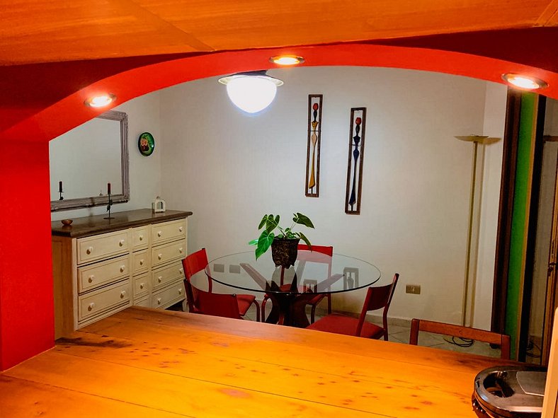 Espaço gourmet e home-office na Granja